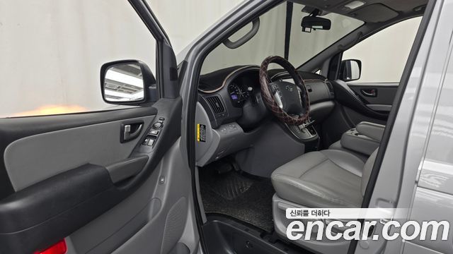 Hyundai Starex 2019 — photo 13