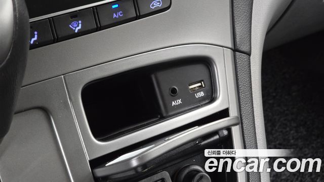 Hyundai Starex 2019 — photo 18