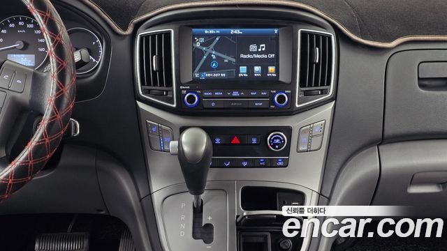 Hyundai Starex 2019 — photo 19