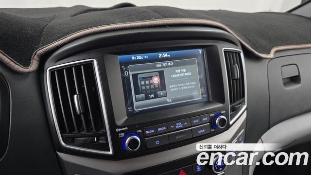 Hyundai Starex 2019 — photo 21