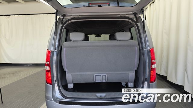 Hyundai Starex 2019 — photo 24