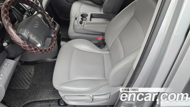 Hyundai Starex 2019 — photo 25