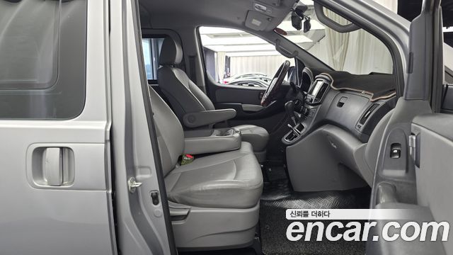 Hyundai Starex 2019 — photo 16