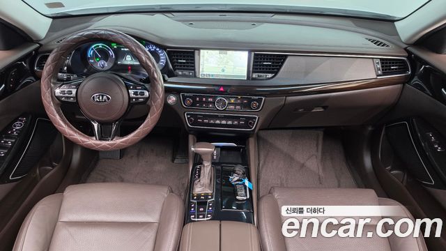 Kia K7 2018 — photo 10
