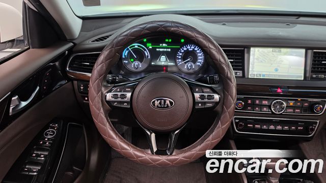 Kia K7 2018 — photo 19