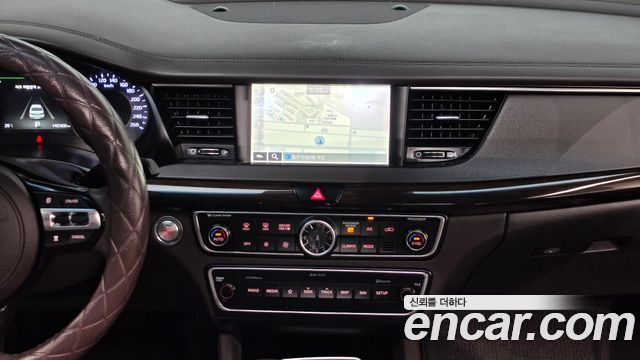 Kia K7 2018 — photo 21