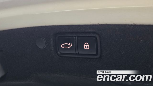 Kia K7 2018 — photo 26