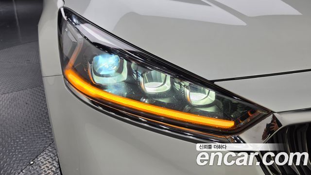 Kia K7 2018 — photo 8