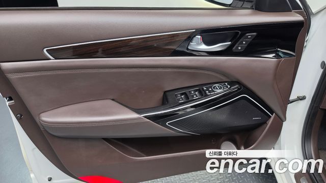 Kia K7 2018 — photo 14