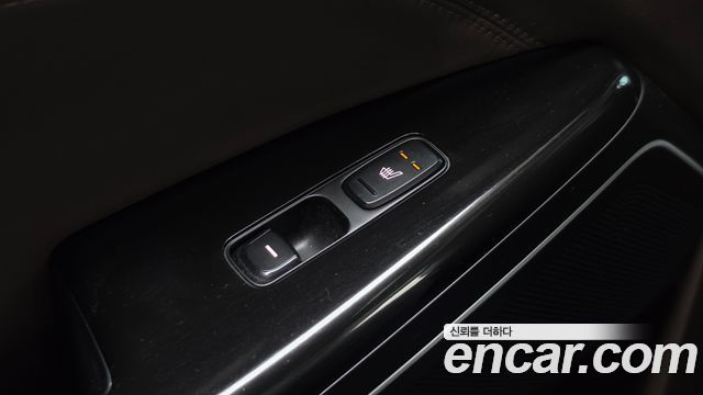 Kia K7 2018 — photo 28