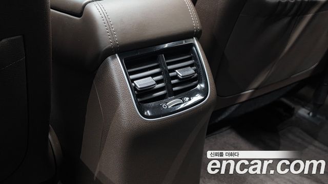 Kia K7 2018 — photo 31