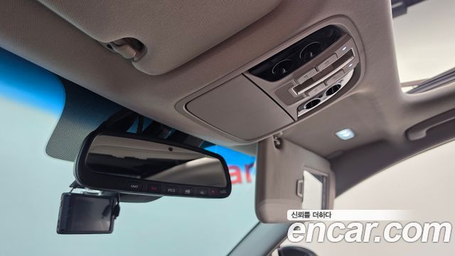 Kia K7 2018 — photo 33