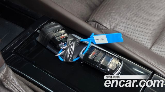 Kia K7 2018 — photo 34