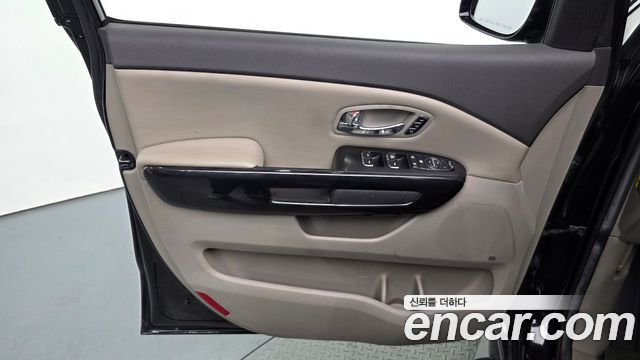 Kia Canival 2018 — photo 15