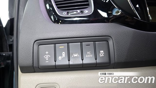 Kia Canival 2018 — photo 27