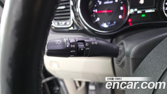 Kia Canival 2018 — photo 28