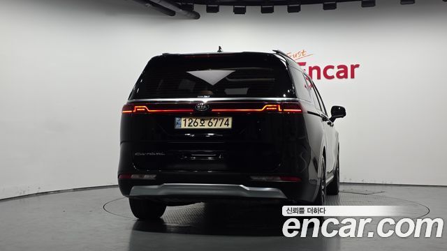 Kia Canival 2021 — photo 4
