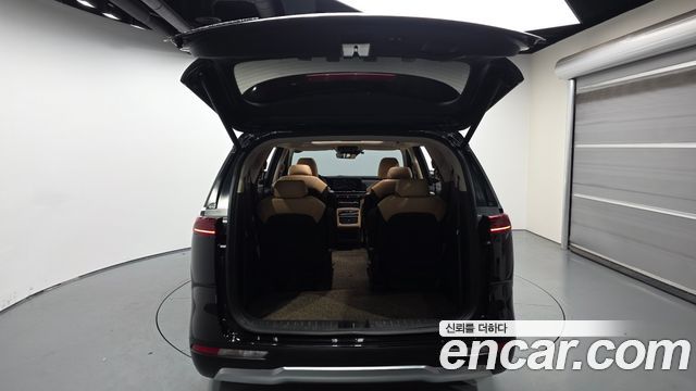 Kia Canival 2021 — photo 20