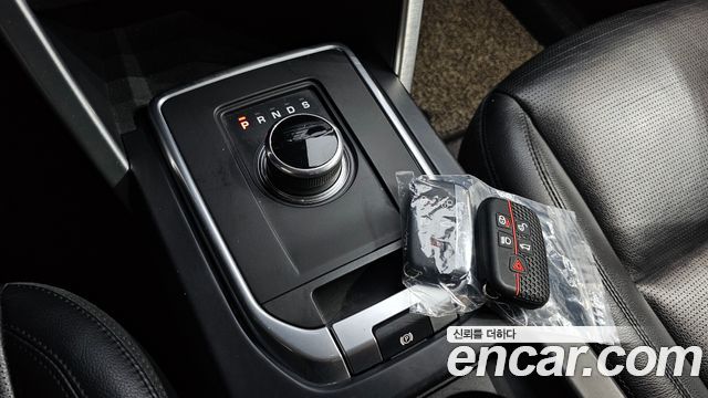 Land Rover Discovery Sport 2018 — photo 12