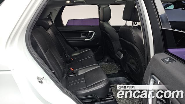 Land Rover Discovery Sport 2018 — photo 18