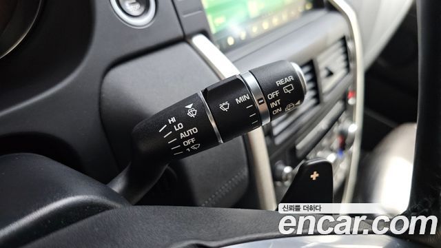 Land Rover Discovery Sport 2018 — photo 26