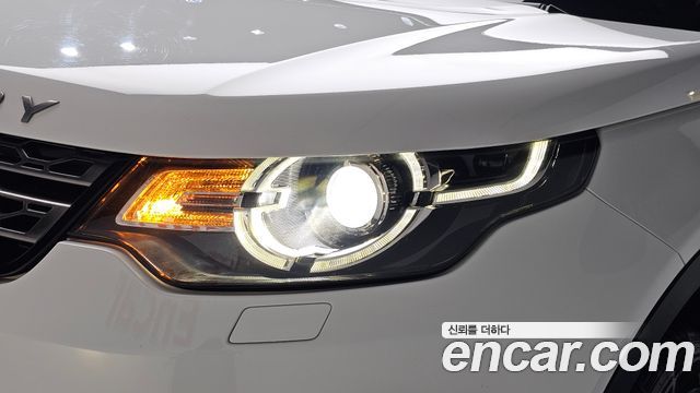 Land Rover Discovery Sport 2018 — photo 8