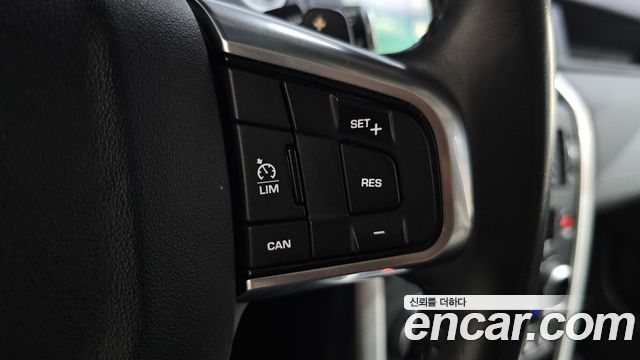 Land Rover Discovery Sport 2018 — photo 27