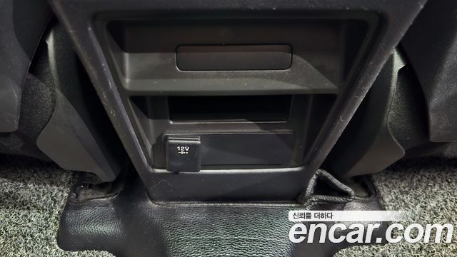 Land Rover Discovery Sport 2018 — photo 30