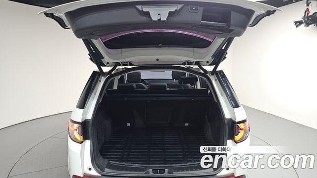 Land Rover Discovery Sport 2018 — photo 32