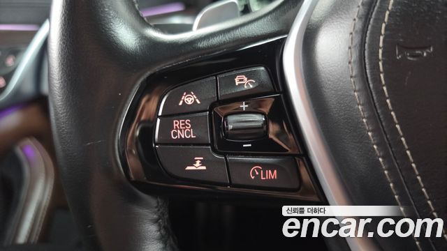 BMW 5-Series 2018 — photo 23