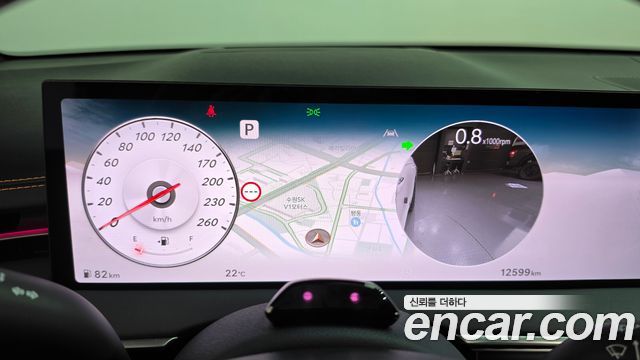 Genesis GV70 2025 — photo 11