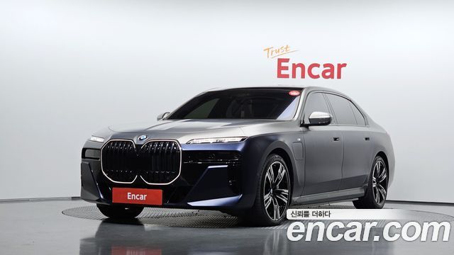BMW 7-Series 2024 — photo 1