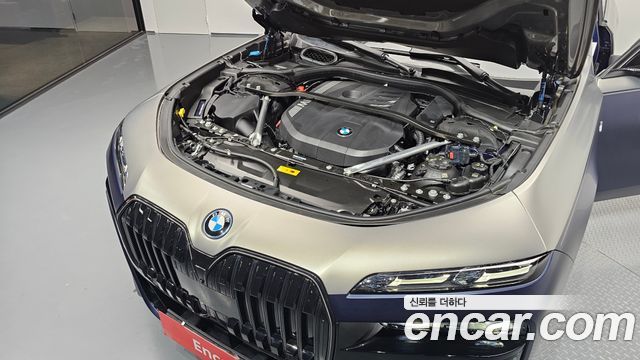 BMW 7-Series 2024 — photo 6