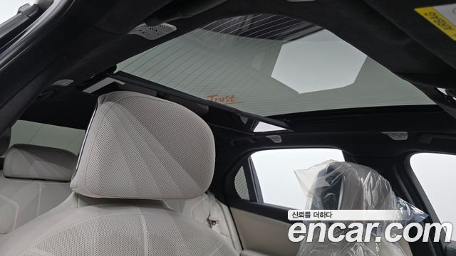 BMW 7-Series 2024 — photo 25