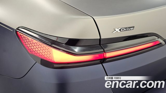 BMW 7-Series 2024 — photo 9