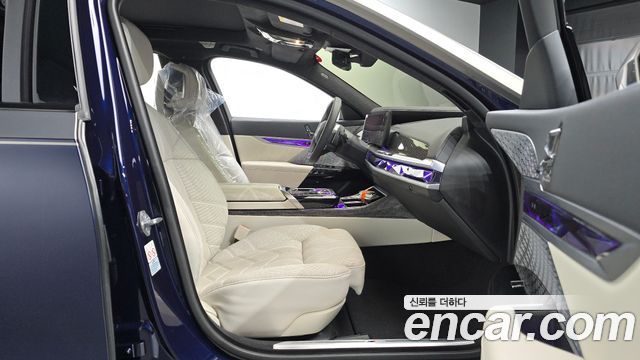 BMW 7-Series 2024 — photo 16