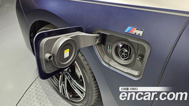 BMW 7-Series 2024 — photo 29