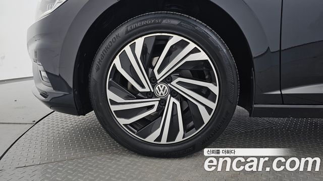 Volkswagen Jetta 2021 — photo 5
