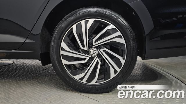 Volkswagen Jetta 2021 — photo 7