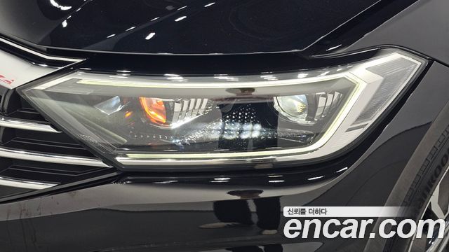 Volkswagen Jetta 2021 — photo 8