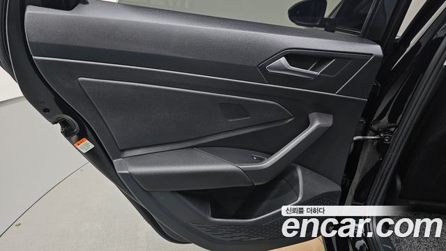 Volkswagen Jetta 2021 — photo 15