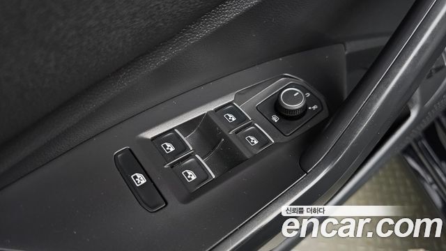 Volkswagen Jetta 2021 — photo 29