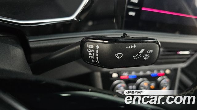 Volkswagen Jetta 2021 — photo 34