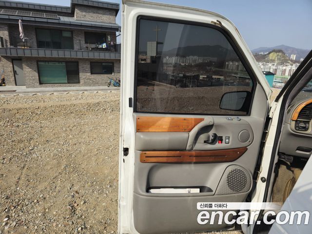 Chevrolet Astro Van 1996 — photo 15
