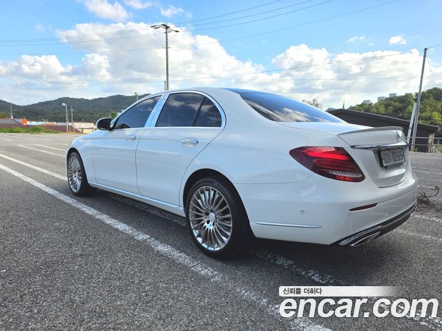 Mercedes-Benz E-Class 2017 — photo 6