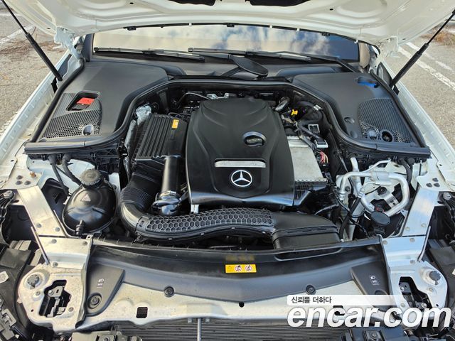 Mercedes-Benz E-Class 2017 — photo 7