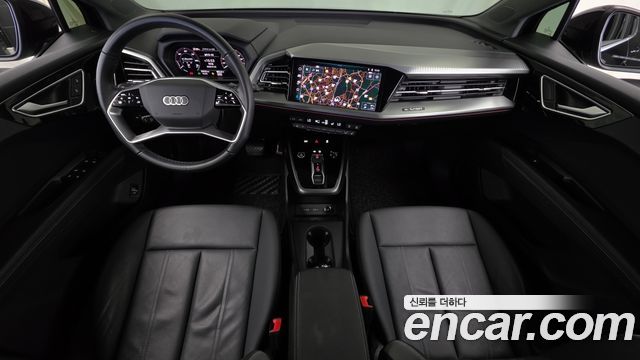 Audi Q4 e-tron 2022 — photo 10