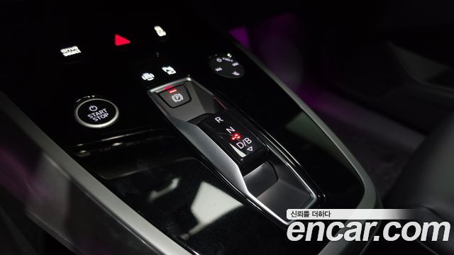 Audi Q4 e-tron 2022 — photo 12