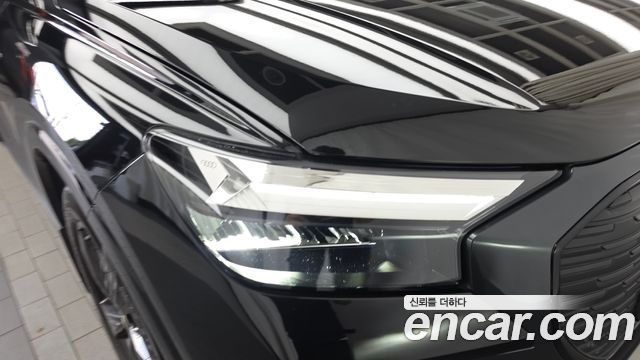 Audi Q4 e-tron 2022 — photo 8