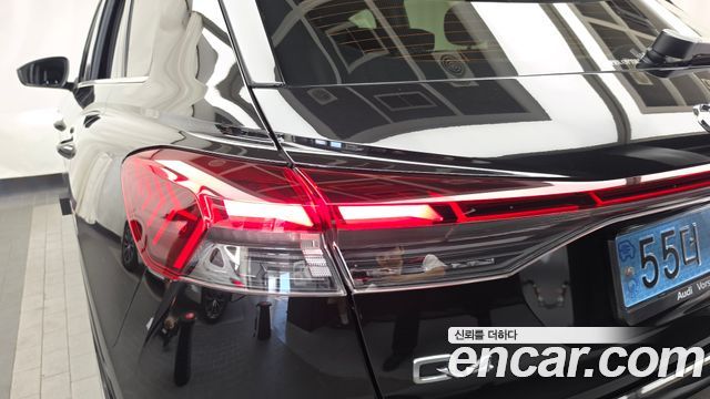 Audi Q4 e-tron 2022 — photo 9
